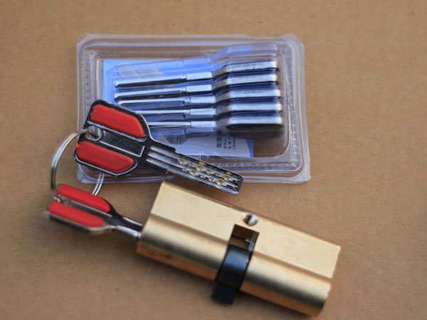 前锋24小时上门开锁公司